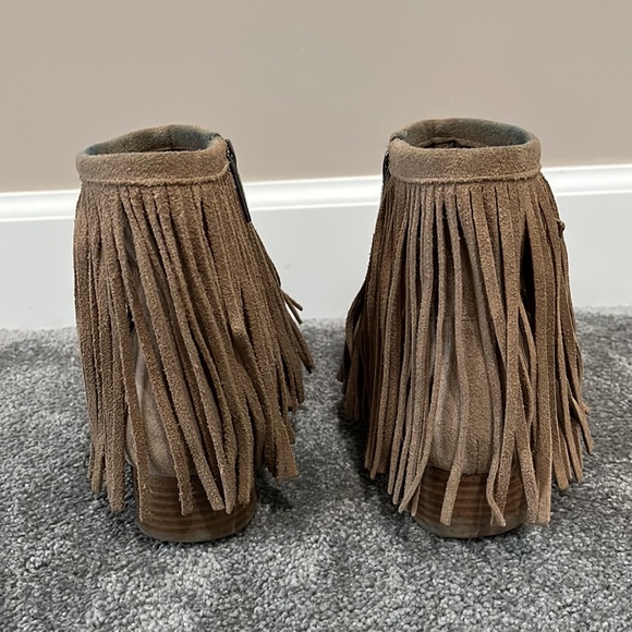 BCBG Generation Short Fringe Boot - Picture 3 of 7